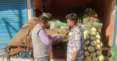 नगर पालिका परिषद मुनिकीरेती-ढालवाला की टीम ने चलाया छापेमारी अभियान