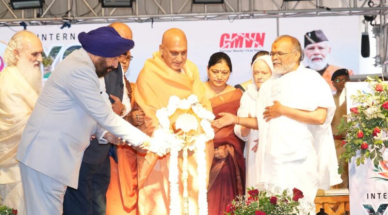 ऋषिकेश में अंतरराष्ट्रीय योग महोत्सव का समापन, राज्यपाल ने दिया शांति और अध्यात्म का संदेश