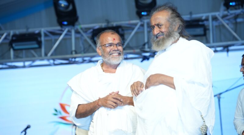 श्री श्री रविशंकर ने दिया मानवता को शांति और योग का संदेश,सौराष्ट्र से निकलेगी ‘शांति यात्रा’