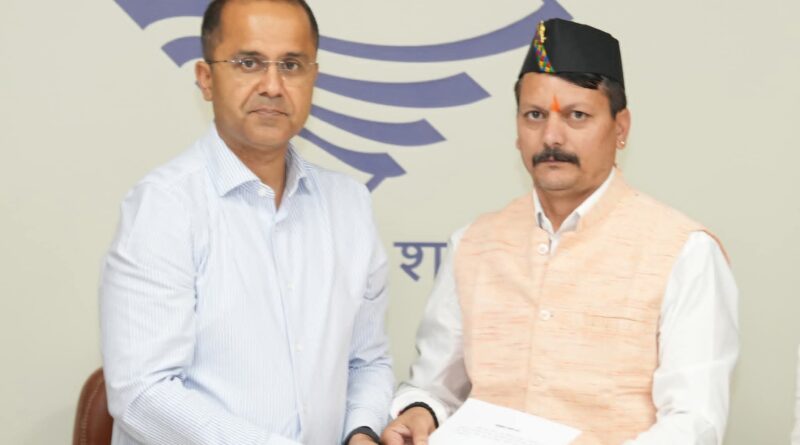 मीडिया सलाहकार समिति के उपाध्यक्ष ध्रुव रौतेला ने संभाला पदभार