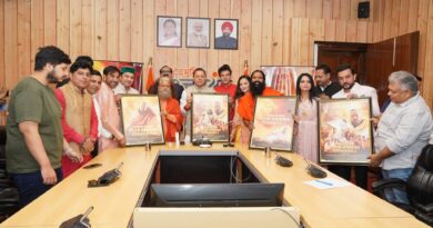 सीएम धामी ने बाबा नीब करौरी महाराज पर बनी फिल्म का प्रोमो-पोस्टर किया लॉन्च