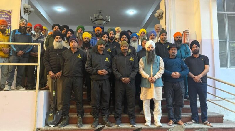 हेमकुंट साहिब यात्रा की तैयारी शुरू, बर्फ हटाने को सेना-ट्रस्ट की टीम रवाना