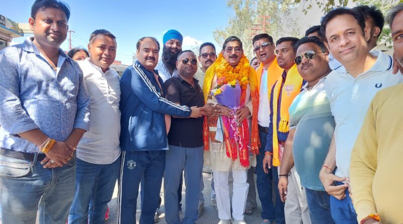 ऋषिकेश में राज्य मंत्री विनोद सुयाल का भव्य स्वागत