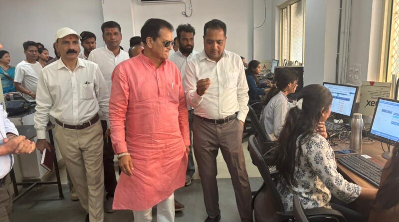 चारधाम यात्रा रजिस्ट्रेशन व्यवस्था का विधायक प्रेमचंद अग्रवाल ने किया निरीक्षण, व्यवस्थाओं पर दिए सख्त निर्देश