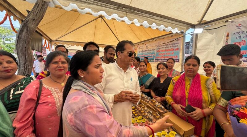 स्वयं सहायता समूहों को सरकार का पूरा सहयोग: डॉ. अग्रवाल🌴