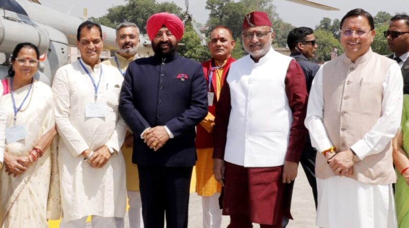 ऋषिकेश में उपराष्ट्रपति का भव्य स्वागत, एम्स पहुंचे सी.पी. राधाकृष्णन