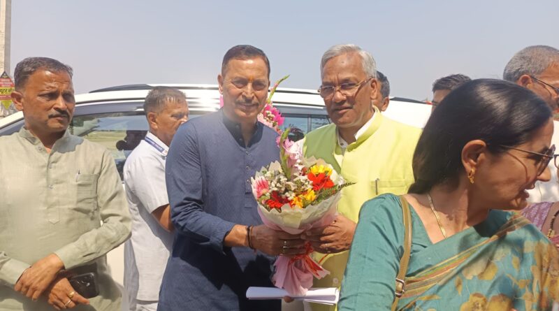 केन्द्रीय विद्यालय आईडीपीएल की भूमि हस्तांतरण पर आभार समारोह, सांसद त्रिवेंद्र रावत का भव्य स्वागत