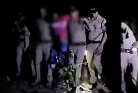 ऑपरेशन प्रहार का वार: फायरिंग करने वाला बदमाश कुछ ही मिनटों में गिरफ्तार