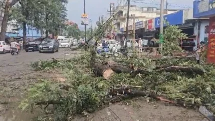 अचानक बदला मौसम, ऋषिकेश में तेज आंधी- तूफान