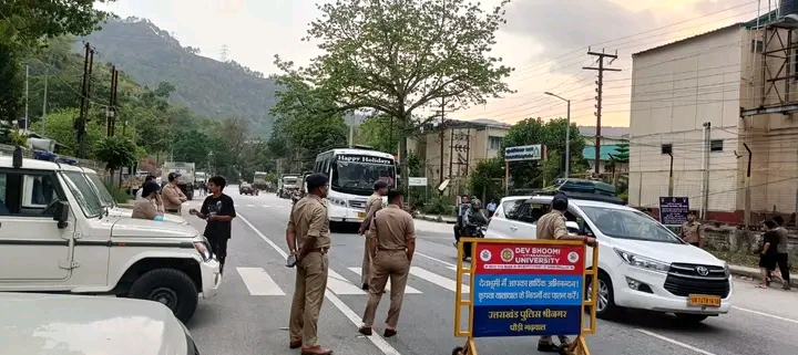 नशे में ड्राइविंग पर सख्ती: पौड़ी पुलिस का बड़ा अभियान, 13 चालक पकड़े गए