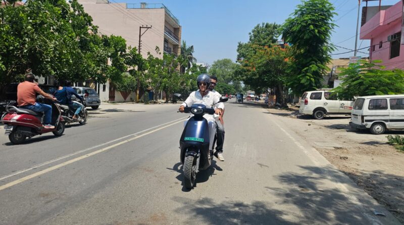 ऋषिकेश विधायक डॉ. प्रेमचंद अग्रवाल ने अपनाया EV, दिया पर्यावरण संरक्षण का संदेश