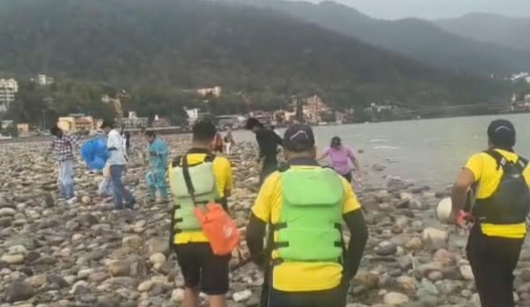 तेज बारिश के अलर्ट पर गंगा किनारे बढ़ी सतर्कता, एसडीआरएफ मुस्तैद