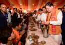 शिवभक्तों की सेवा में झुके मुख्यमंत्री धामी, चरण धोकर किया कांवड़ियों का अभिनंदन
