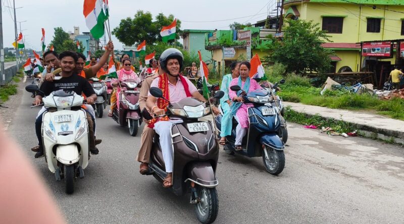 तिरंगे के रंग में रंगा छिद्दरवाला, डॉ. प्रेमचंद अग्रवाल ने निकाली भव्य तिरंगा यात्रा